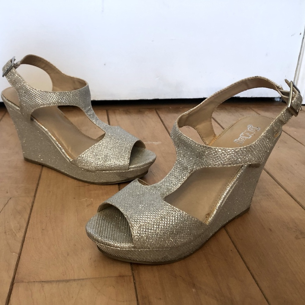Sparkly Silver Wedges Size 7.5